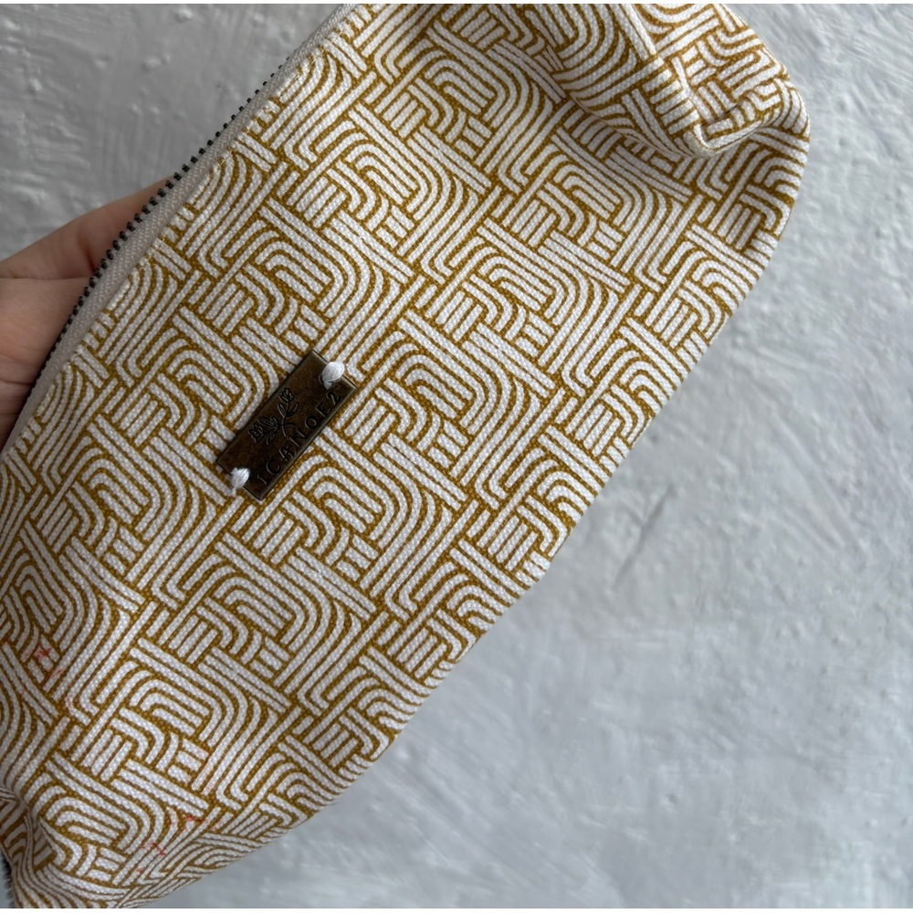 Magnolia cosmetic/pencil bag - Picture 3 of 6